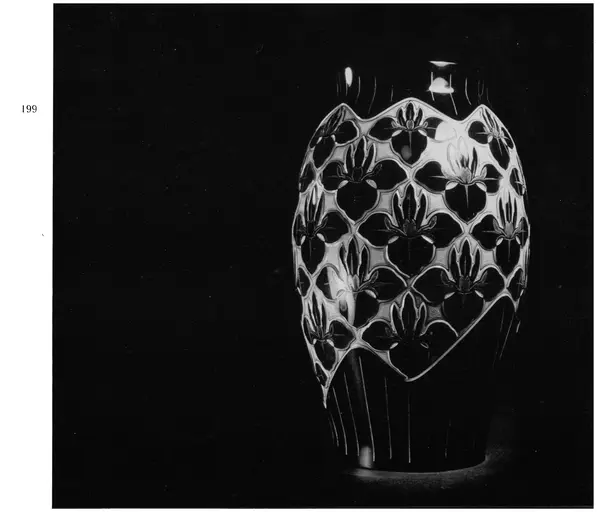  Коллектив авторов - Японское декоративное искусство - Страница № 193