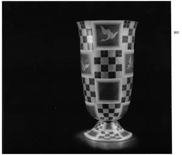  Коллектив авторов - Японское декоративное искусство - Страница № 196