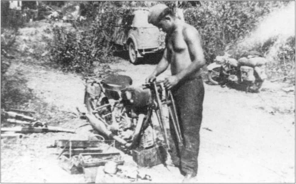 Мотоциклы Вермахта. Военное фото. Иллюстрация 49