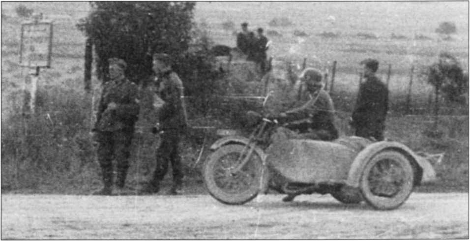 Мотоциклы Вермахта. Военное фото. Иллюстрация 58