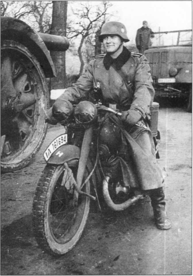 Мотоциклы Вермахта. Военное фото. Иллюстрация 84