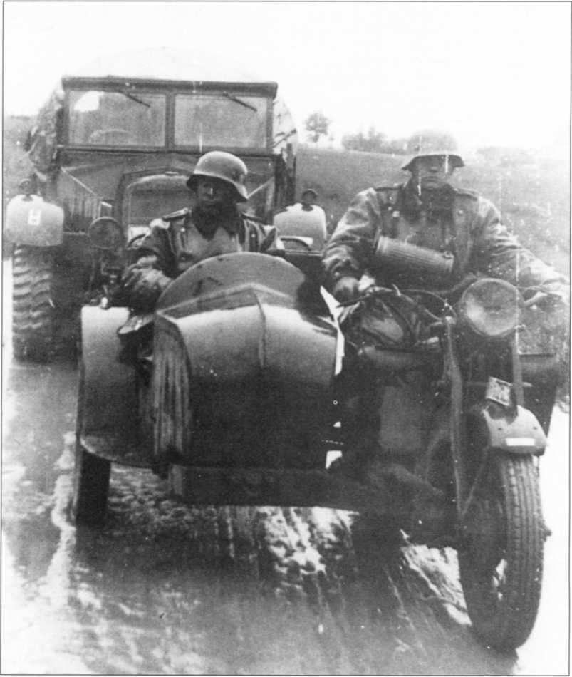Мотоциклы Вермахта. Военное фото. Иллюстрация 87