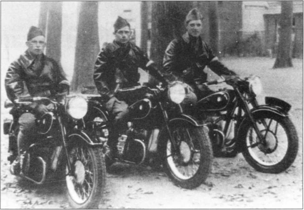 Мотоциклы Вермахта. Военное фото. Иллюстрация 97